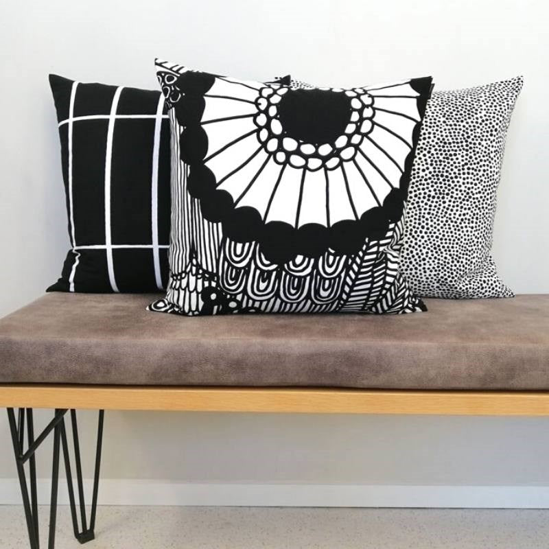 Siirtolapuutarha Cushion Cover 50cm in white, black