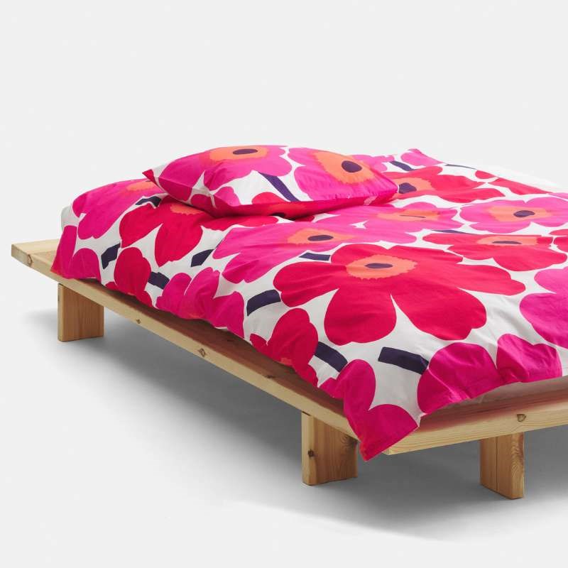 Unikko Duvet Cover in Reds 210 x 210cm