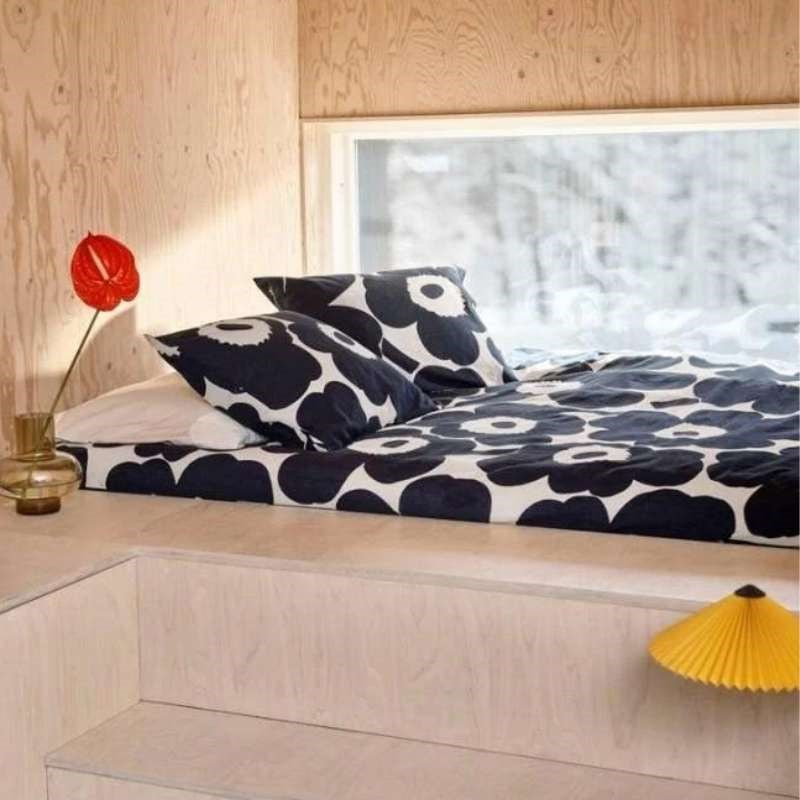 Unikko duvet cover 210x210cm in cotton, dark blue