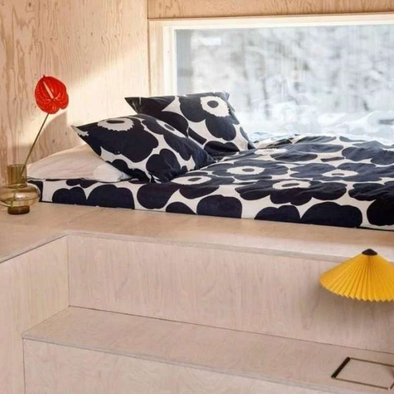 Unikko Pillow Case 50x70/75 cm in cotton, dark blue