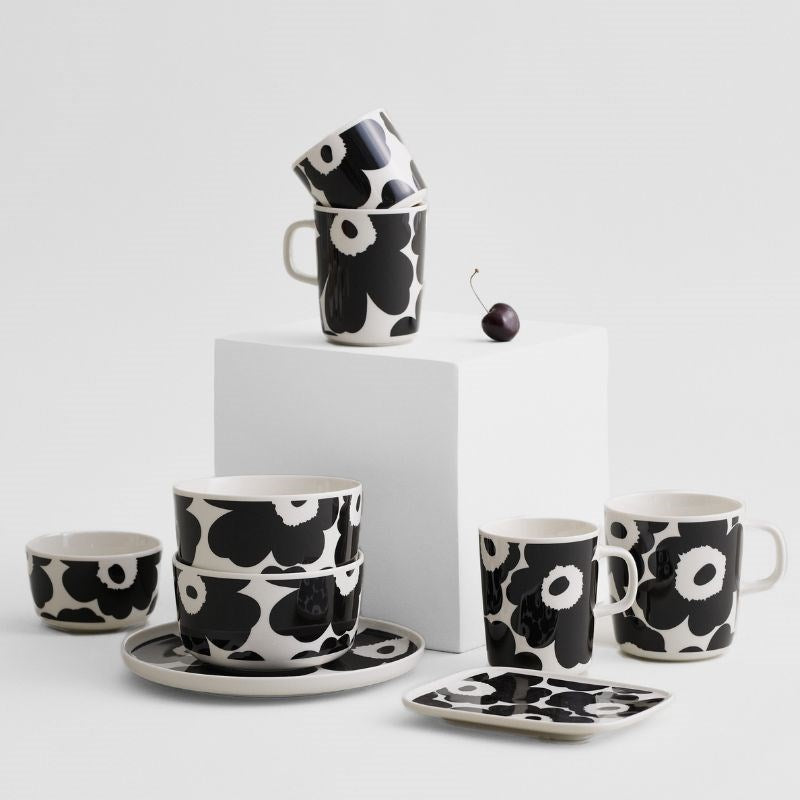 Unikko Mug 250ml in white, black