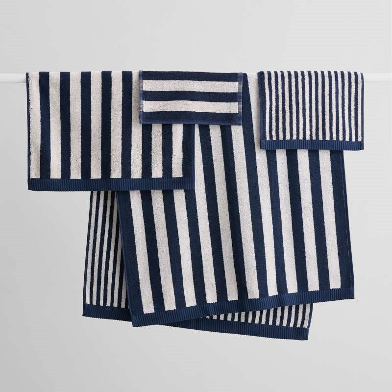 Kaksi Raitaa Hand Towel 50x70cm in sand, dark blue