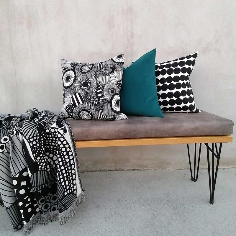 Pieni Siirtolapuutarha Cushion Cover 50cm in black, white