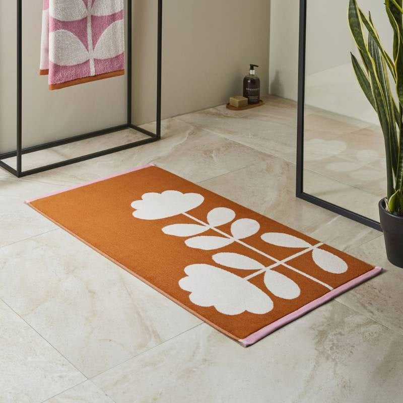 Cut Stem Bath Mat in paprika