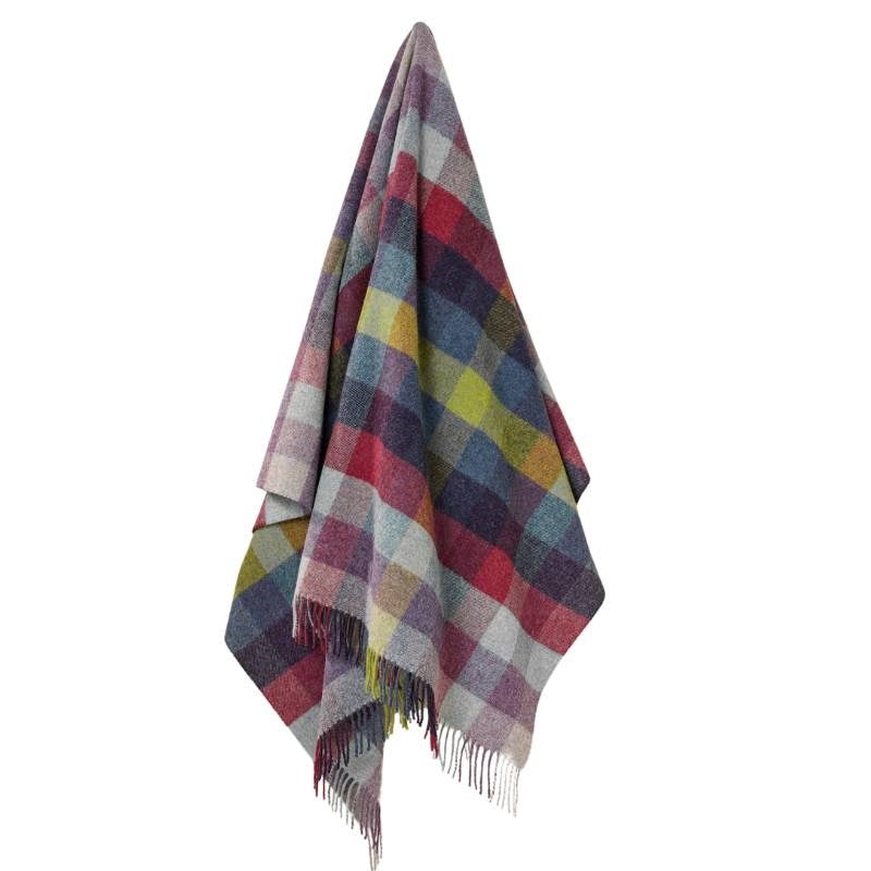 Harlequin Moorland Throw 185x140cm in multicolour