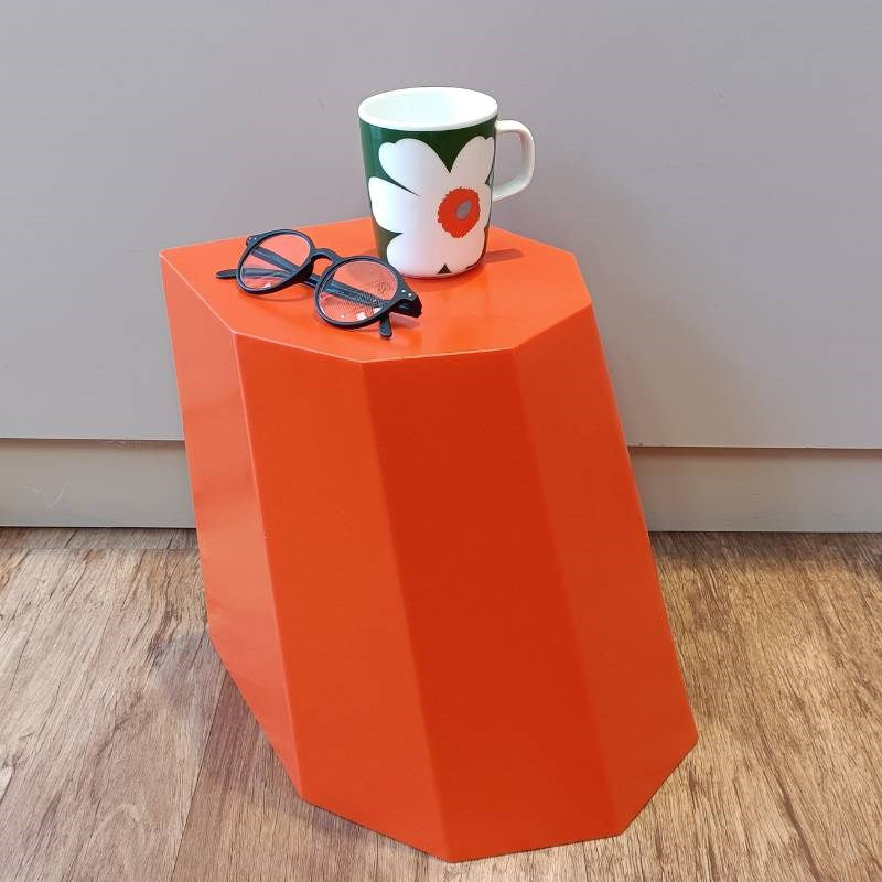 Arnoldino Stool in orange