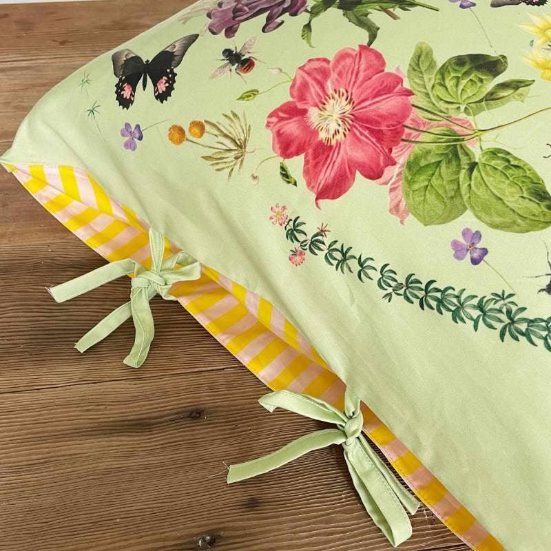 Busy Garden Pillowcase Pair