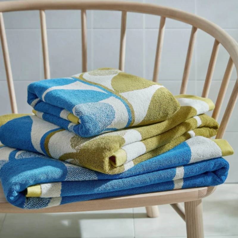 Stem Bloom Duo Bath Towel in blue, fawn