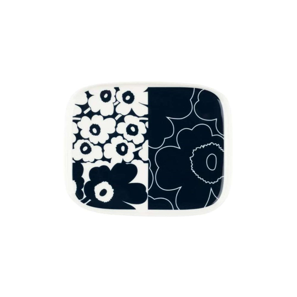 Oiva Unikko Kollaasi Plate 15x12cm in white, dark blue