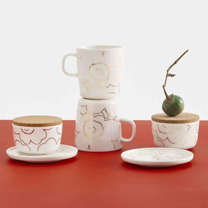 Oiva Piirto Unikko Mug 400ml in white, gold