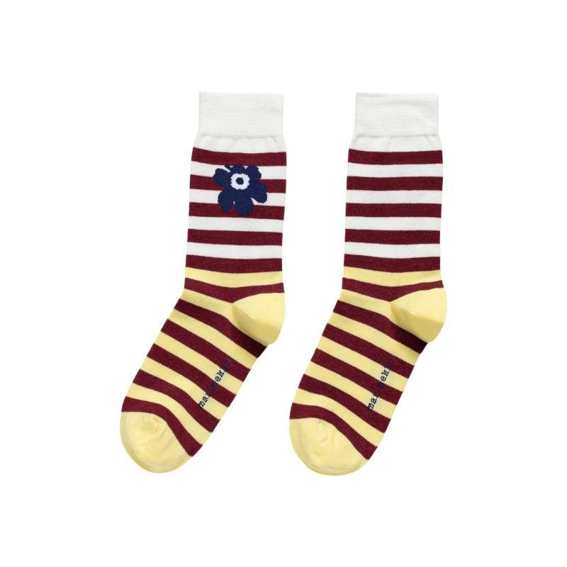 Kasvaa Tasaraita Unikko Two Socks in yellow, wine red, white