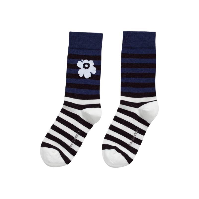 Kasvaa Tasaraita Unikko Two Socks in dark blue, black, white