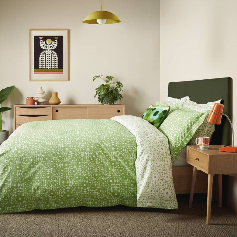 Criss Cross Stem Bedding Set 200x200cm in basil green