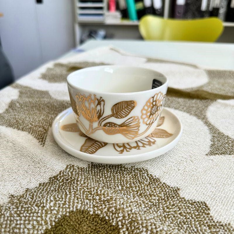 Tiara Bowl 250ml in white, gold