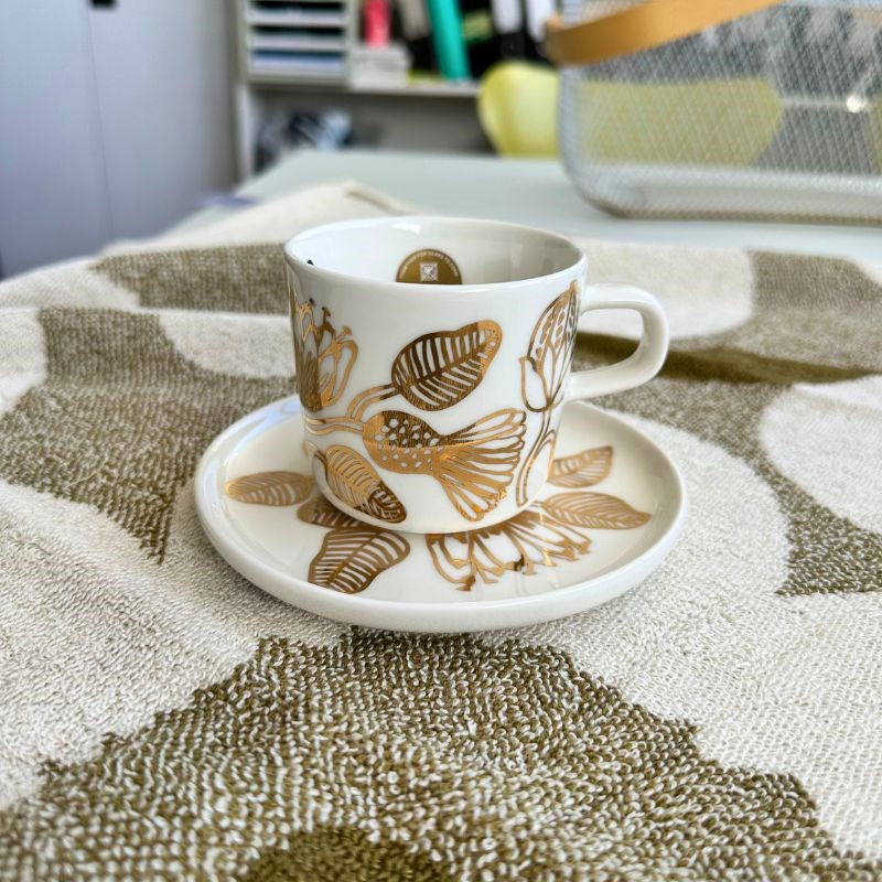 Tiara Coffee Cup 200ml in white, gold