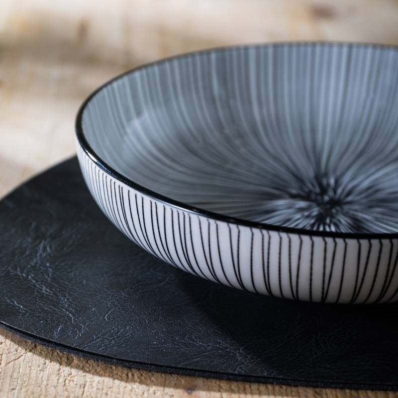 Pasta Bowl 21cm in black stripe
