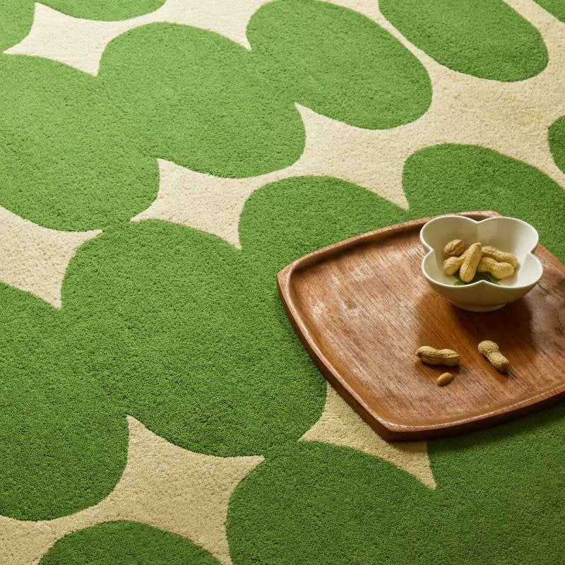 Optical Oval Rug in green, cream