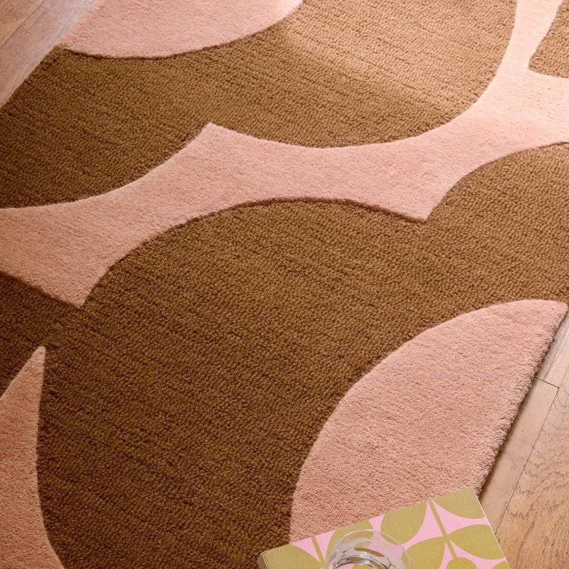 Prism Flower Rug in pink, terracotta