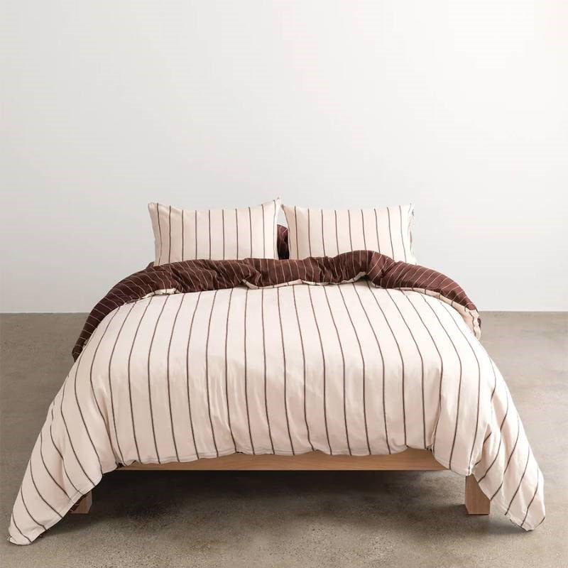 Striped Quilt Cover in vanilla, mahogany