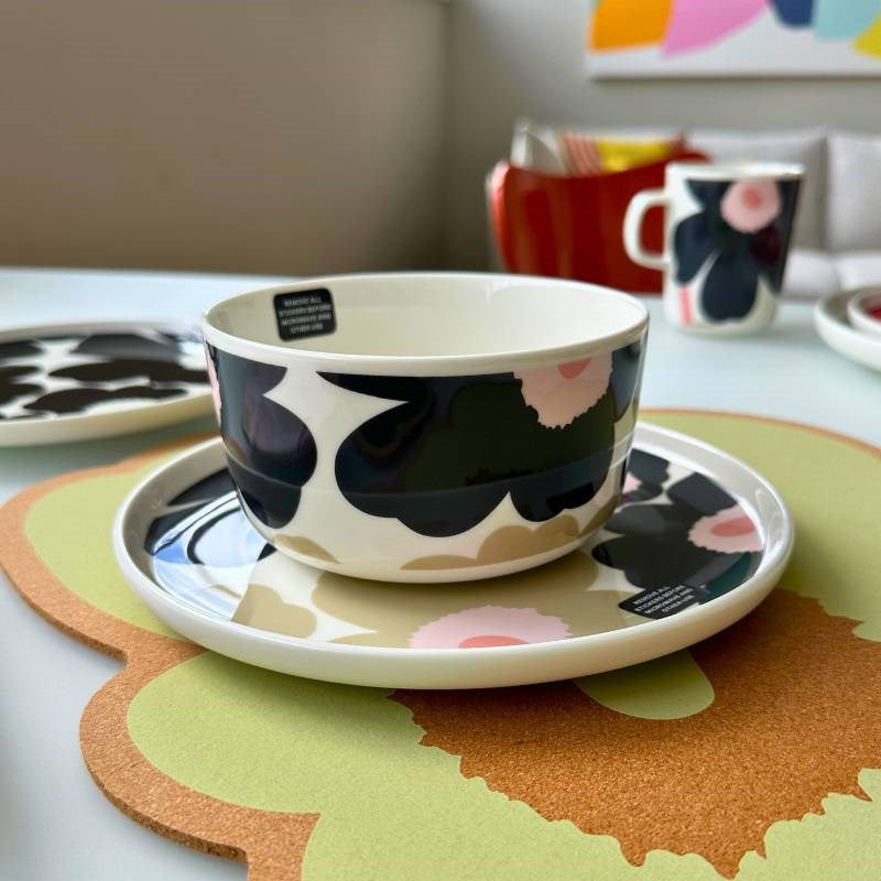 Unikko Bowl 500ml in off white, charcoal, sand, pink