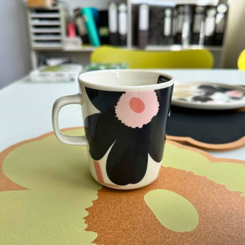 Unikko Mug 250ml in off white, charcoal, sand, pink