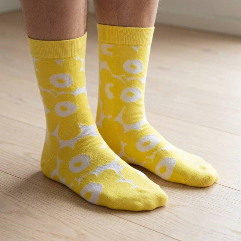Linjaus Unikko Socks in yellow, off white