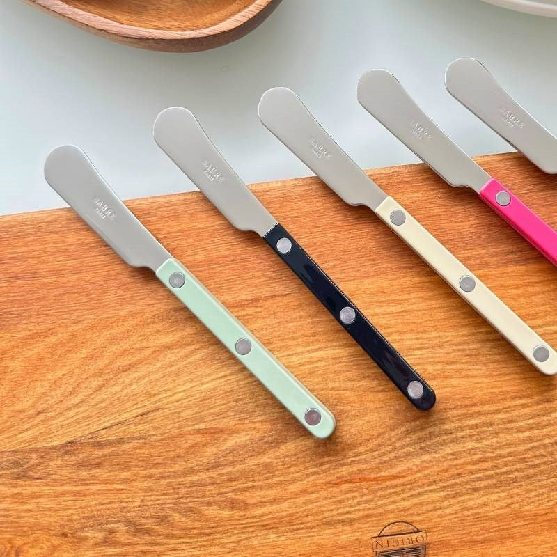 Bistrot Solid Butter Spreader in asparagus