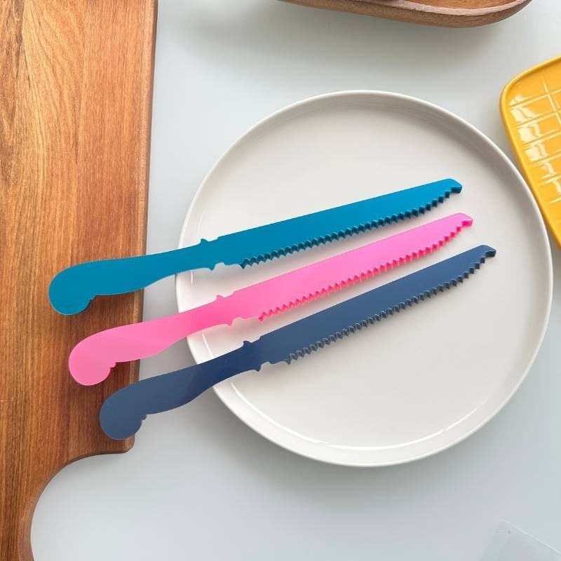 Honorine Bread Knife in pink