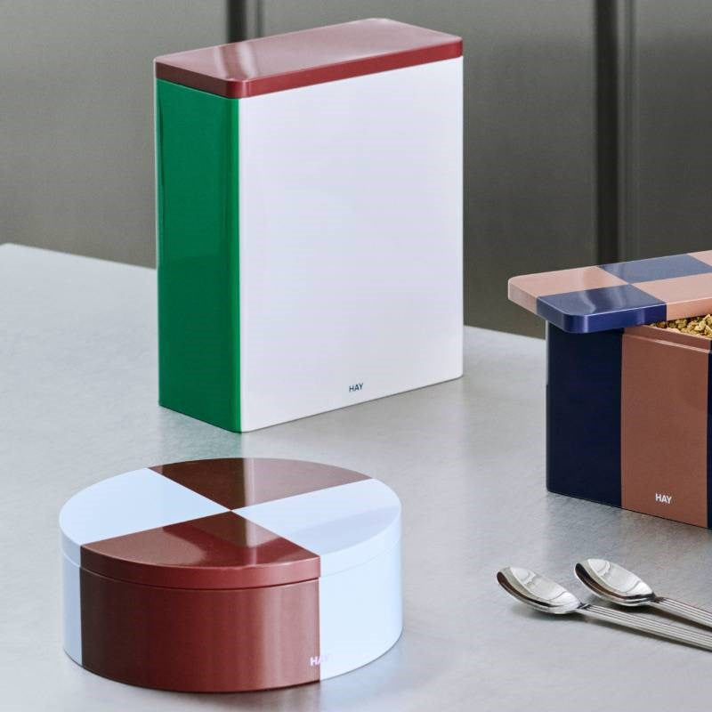 Tin Container, round, in burgundy and ice blue