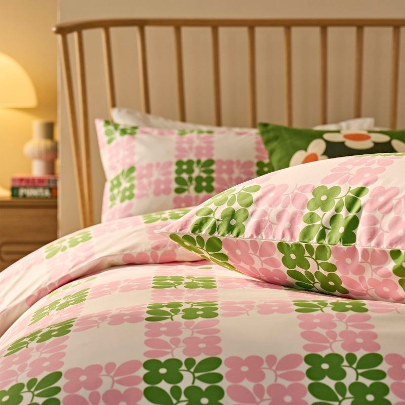 Floret Check Pillowcase Pair 50x75cm in dill pink