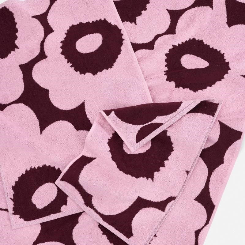 Unikko Bath Towel 70x150cm in plum, pink