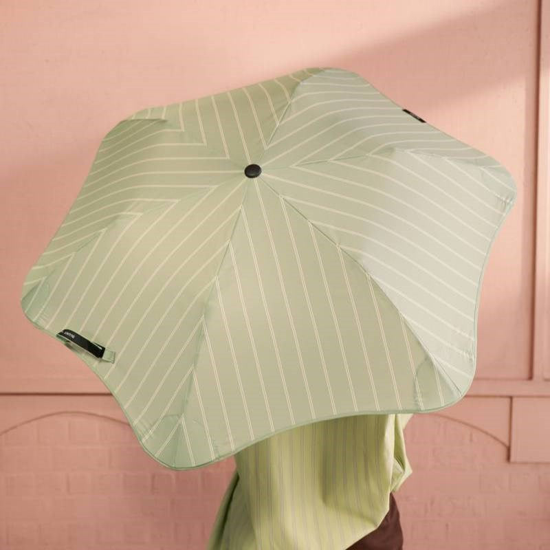 Blunt Metro Umbrella in matcha