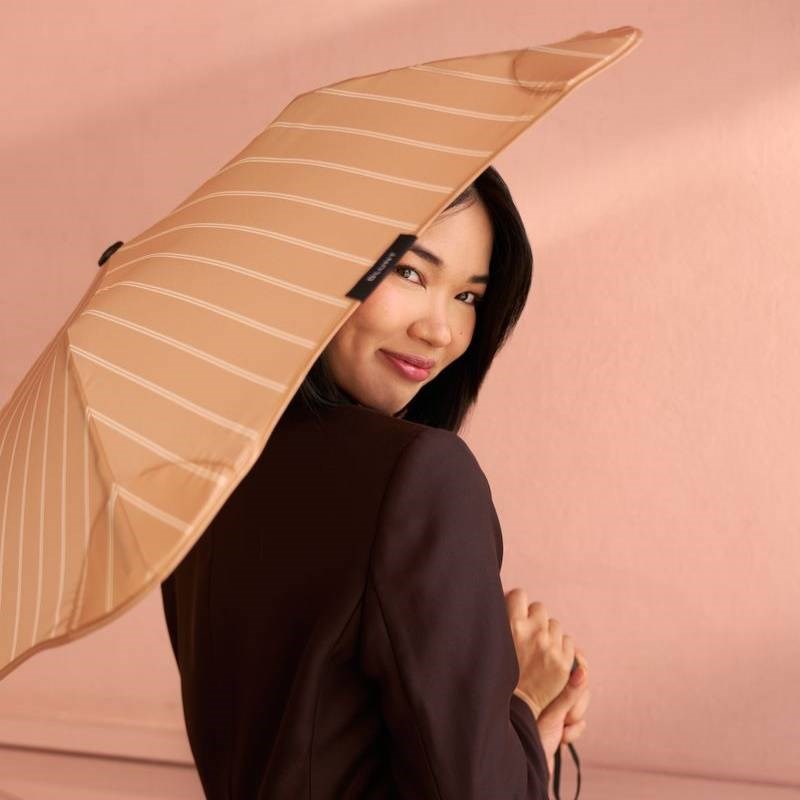 Blunt Metro Umbrella in latte