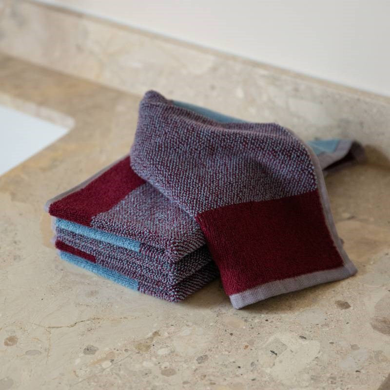 Organic Cotton Guest Towel Set in sky blue, bordeaux