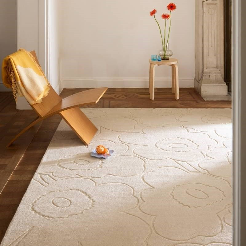 Piirto Unikko Hand-Tufted Rug in white