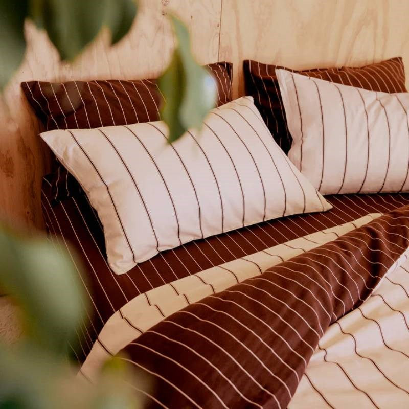 Striped Fitted Sheet in mahogany