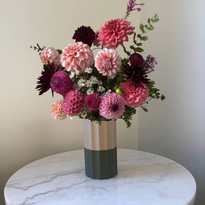 Millie Vase in olive, creamy nude