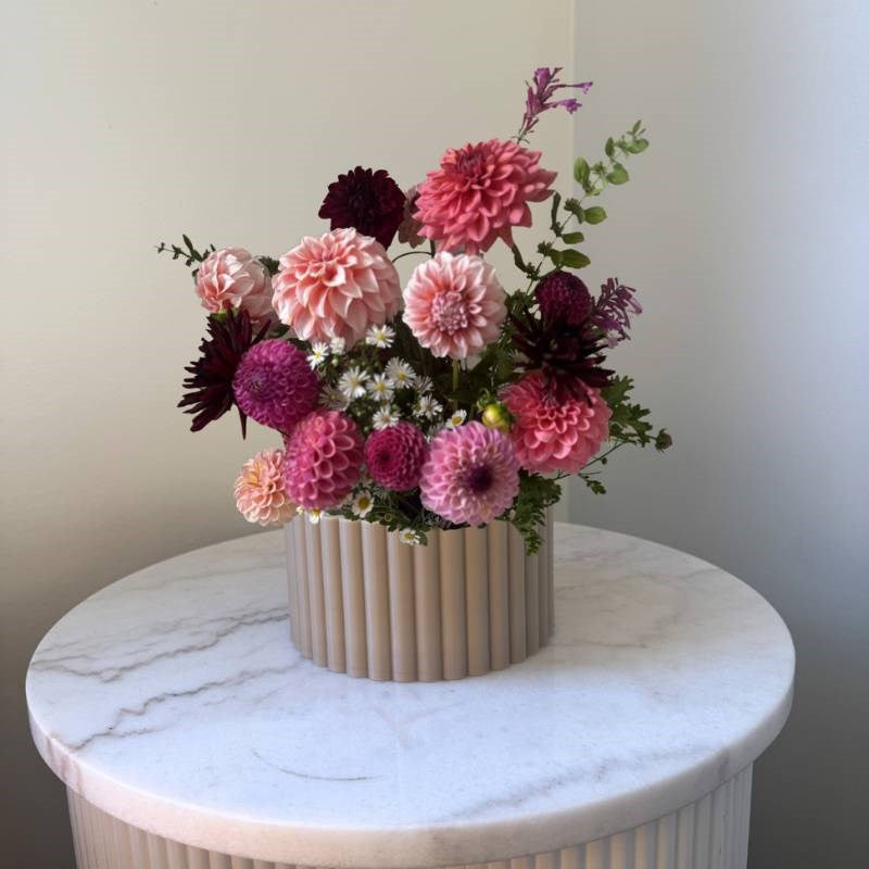 Poppy Vase in creamy nude