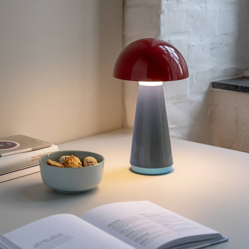 Bob Table Lamp in red