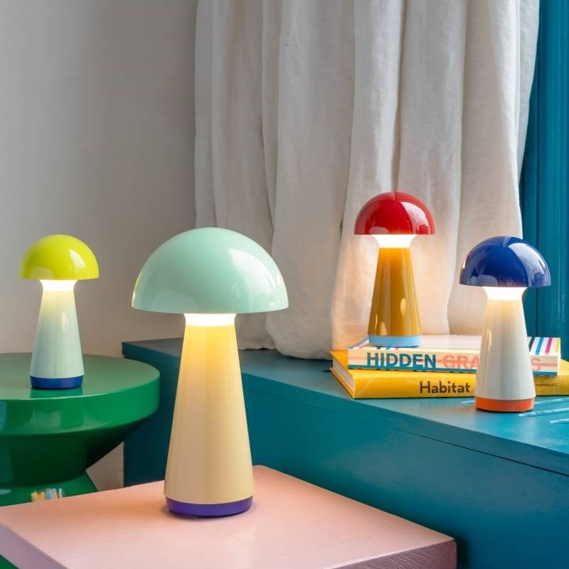 Bob Table Lamp in mint