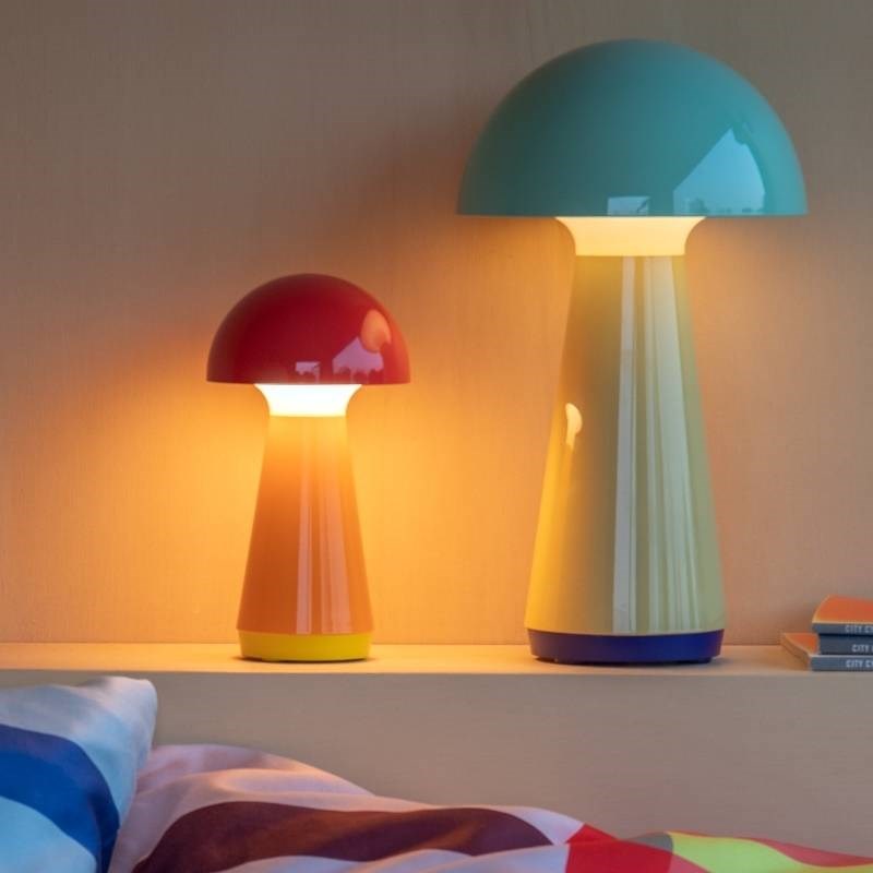 Bobbi Table Lamp in coral
