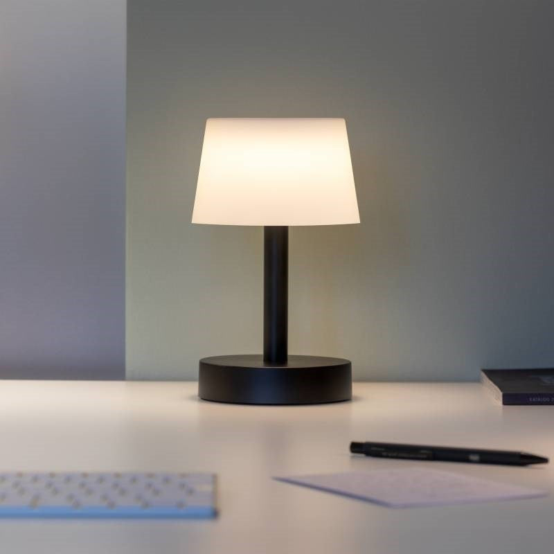 Fritz Table Lamp in pure