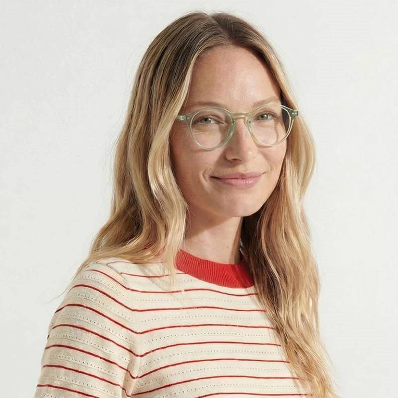 Reading Glasses Collection D Crossroads, in green fields