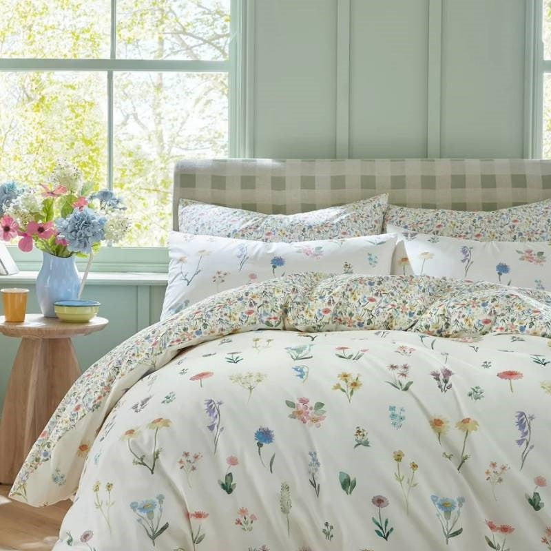 Woodbridge Standard Pillowcase Pair in spring
