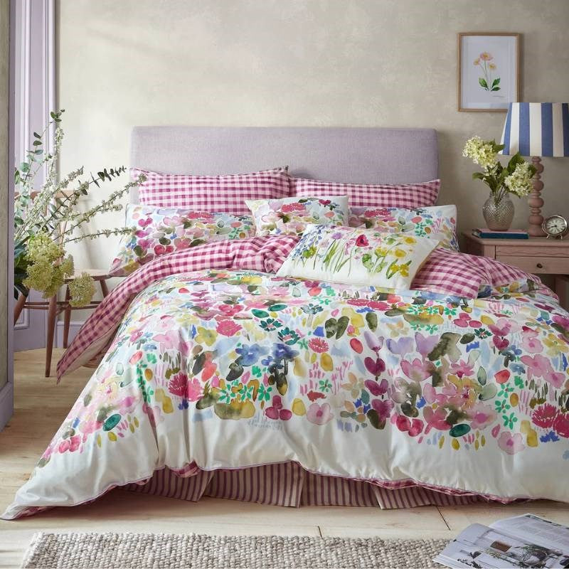 Flora Bedding Set in cerise