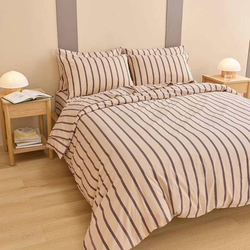 Fitted Sheet in raisin