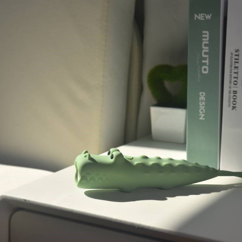 Animal Flashlight, Crocodile