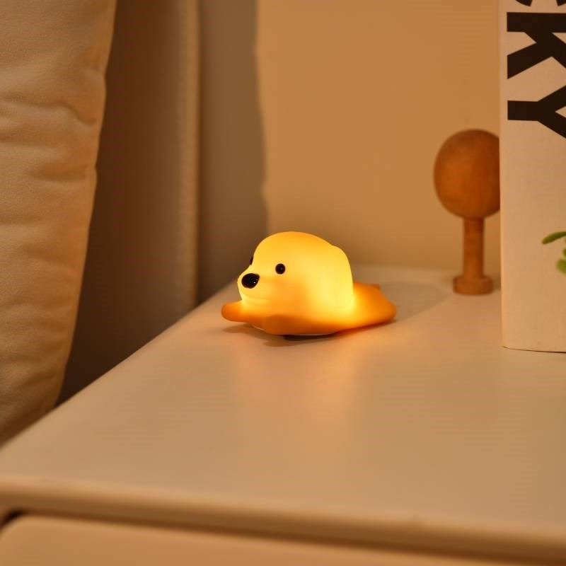 Tiny Nightlight, Dog