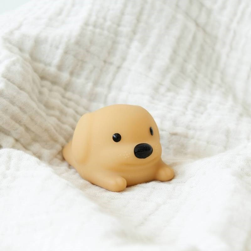 Tiny Nightlight, Dog