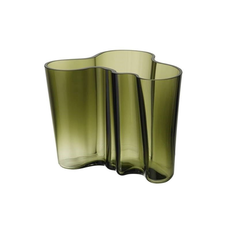 Alvar Aalto Vase 16cm in moss green